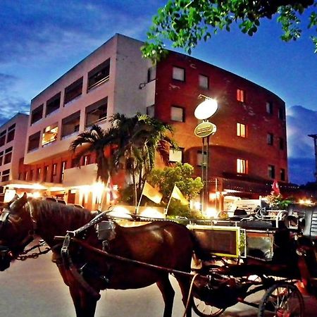 Pin Hotel Lampang Exterior photo