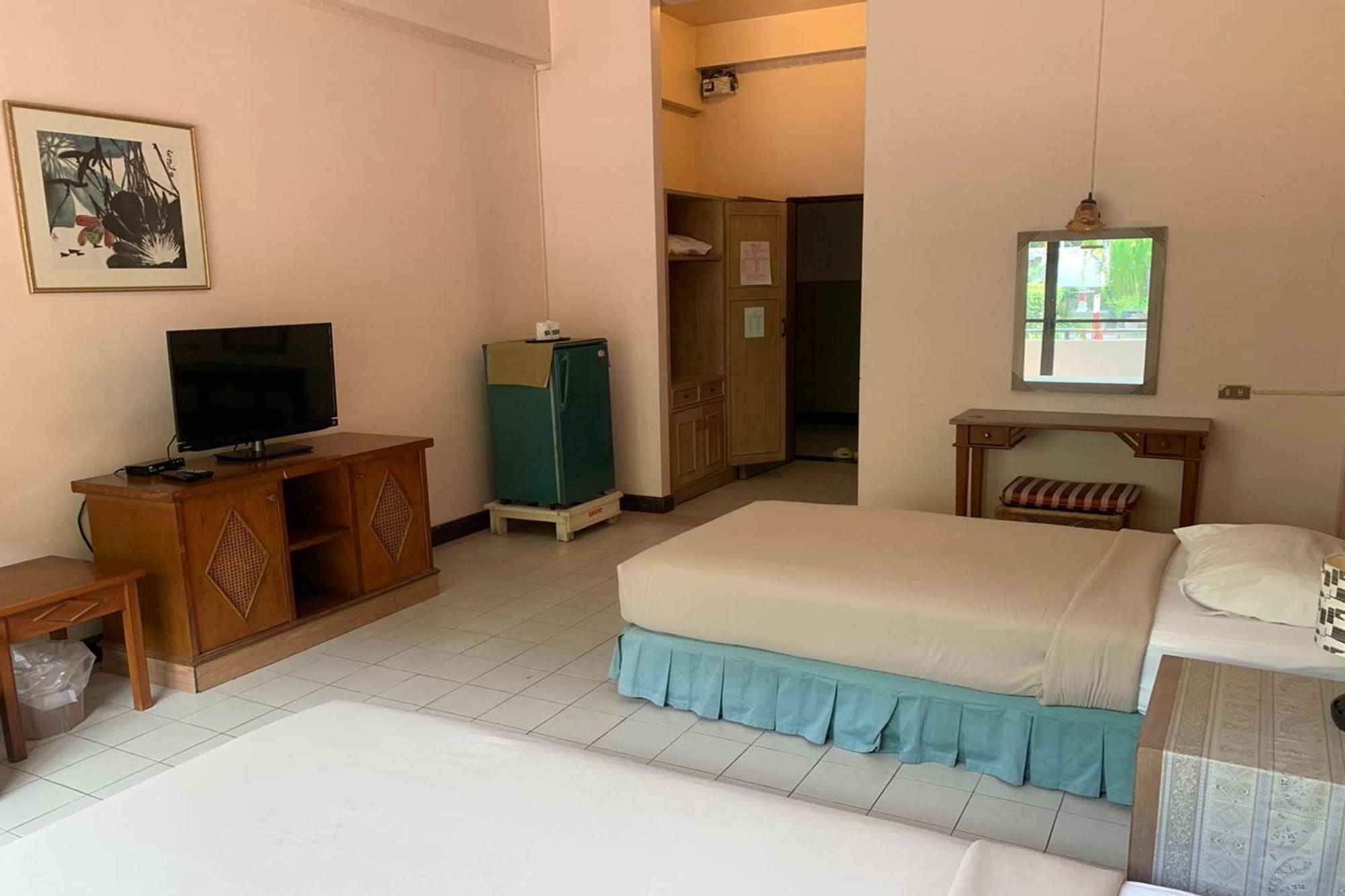 Pin Hotel Lampang Exterior photo