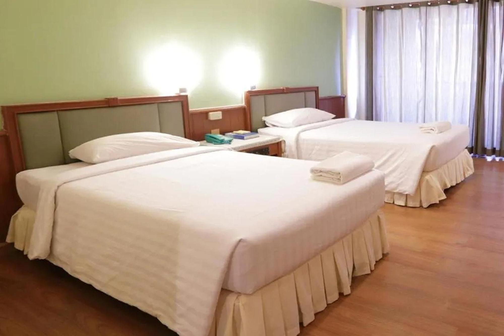 Pin Hotel Lampang Exterior photo