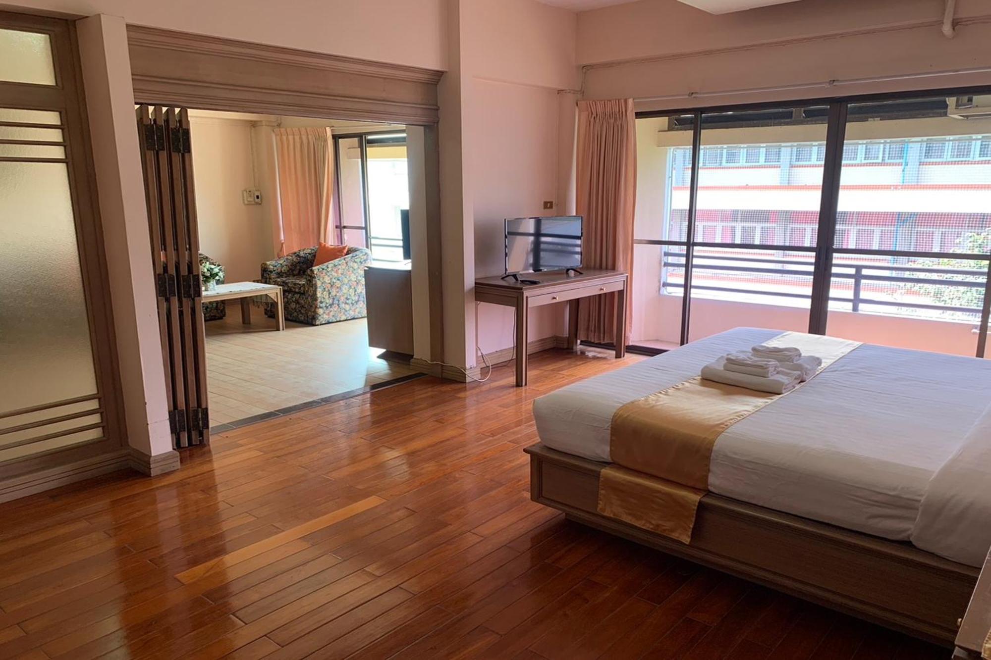 Pin Hotel Lampang Exterior photo