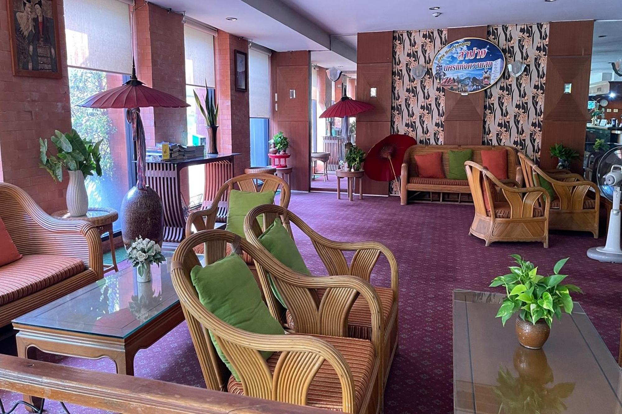 Pin Hotel Lampang Exterior photo