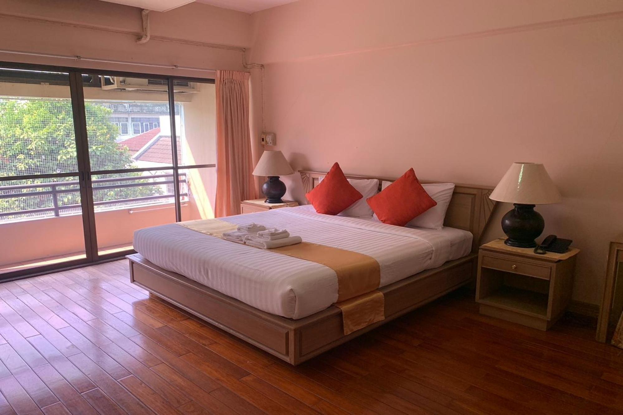 Pin Hotel Lampang Exterior photo