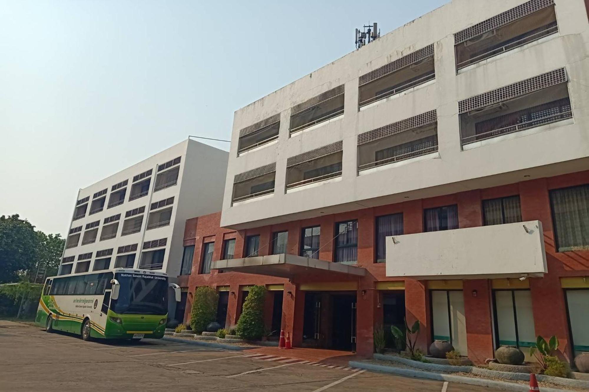 Pin Hotel Lampang Exterior photo